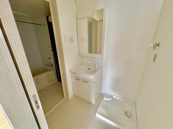 物件内観写真8　(洗面)