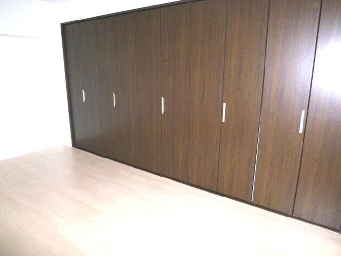 物件内観写真12　(収納)