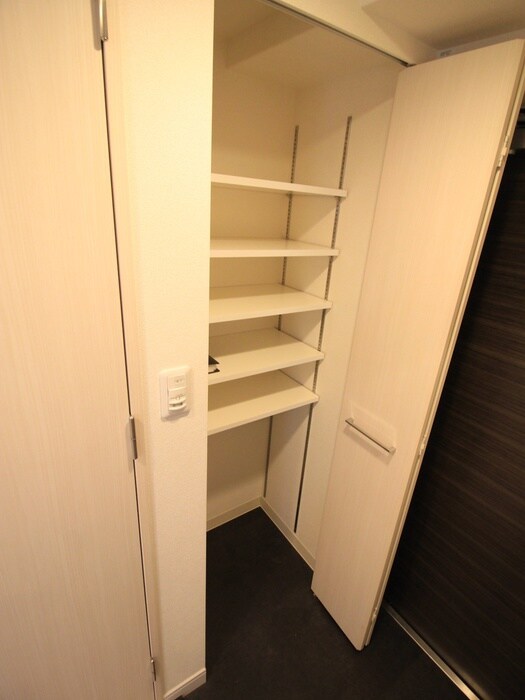 物件内観写真8　(靴箱)