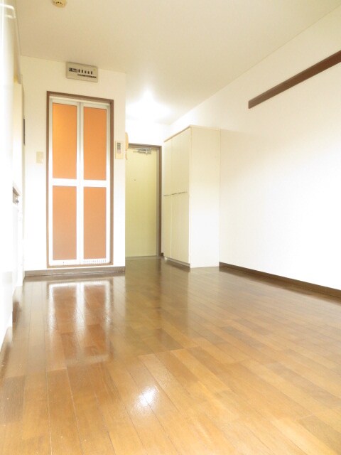 物件内観写真3　(居室)