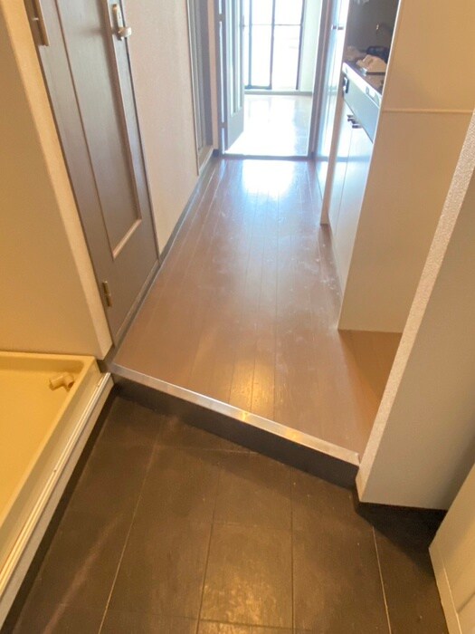 物件内観写真18　(玄関)