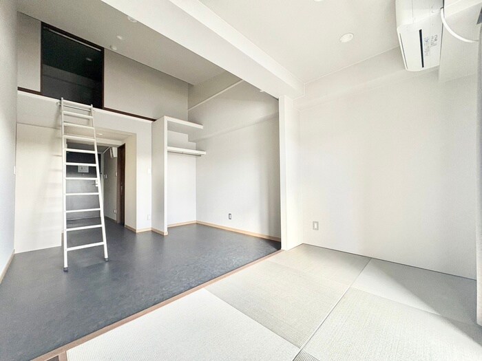 物件内観写真2　(居室)