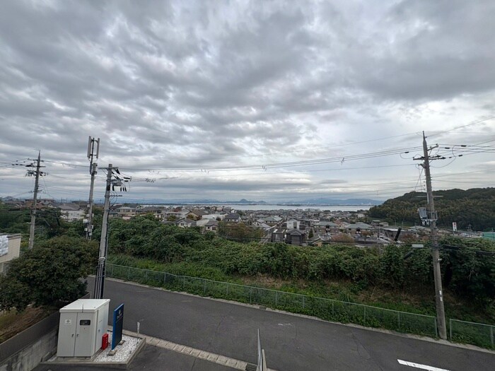 物件内観写真17　(室内からの展望)