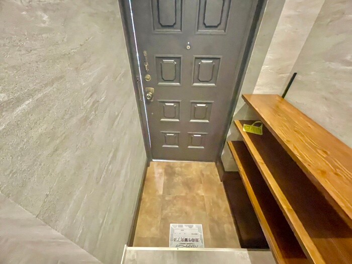物件内観写真15　(玄関)
