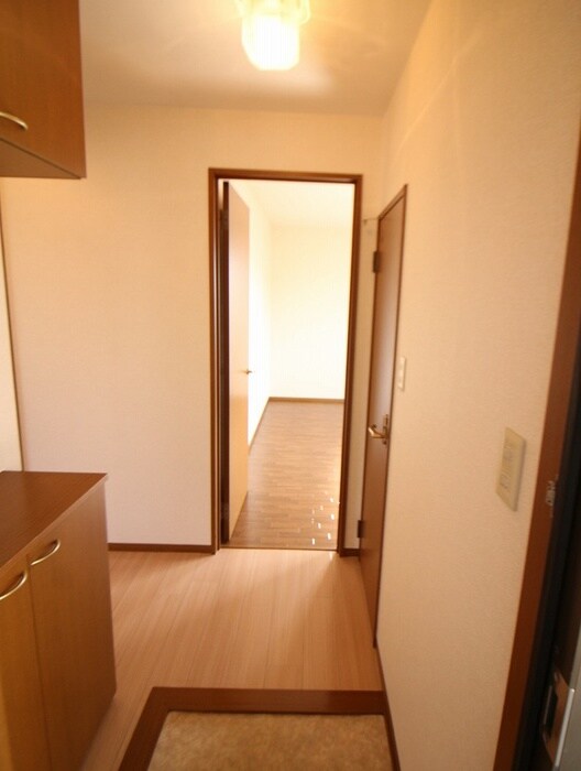 物件内観写真18　(廊下)