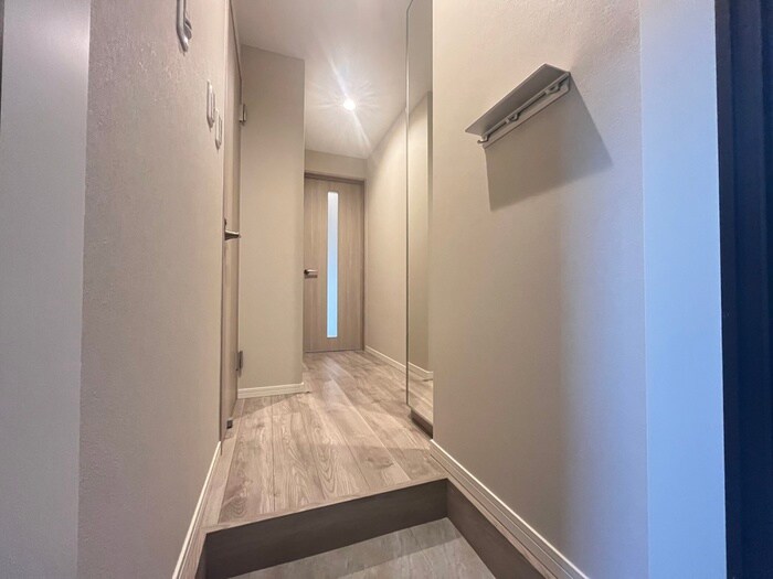 物件内観写真14　(玄関)