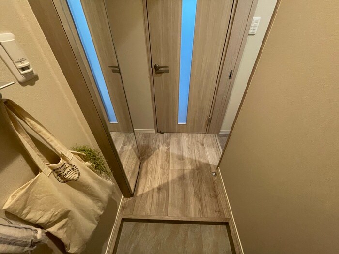 物件内観写真15　(玄関)