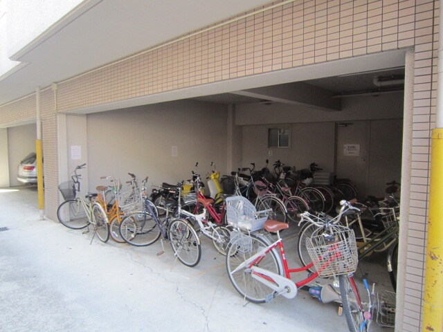 物件外観写真3　(駐輪場)