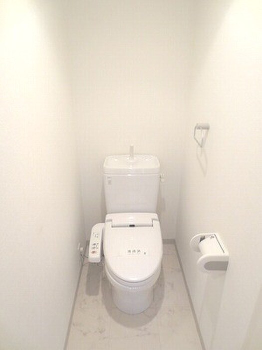 物件内観写真8　(トイレ)