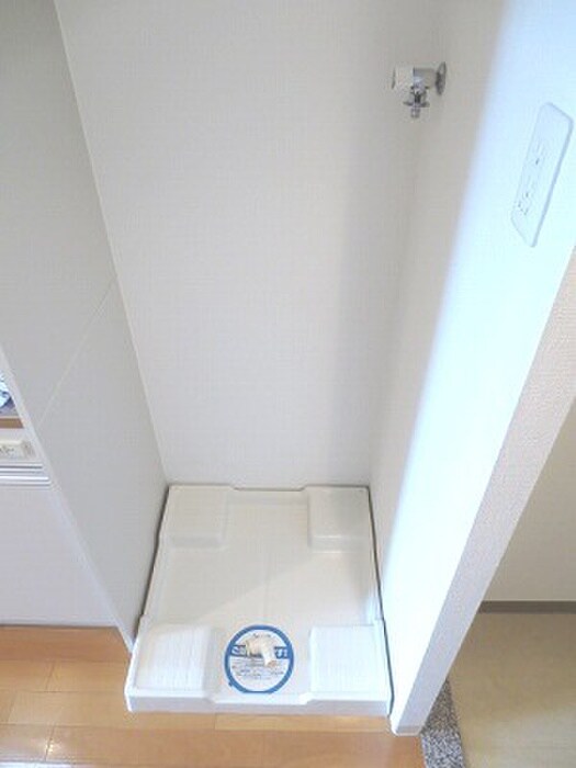 物件内観写真14　(洗濯機置場)