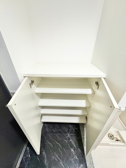 物件内観写真14　(靴箱)