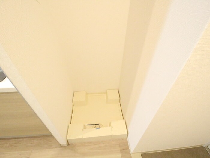 物件内観写真15　(洗濯機置場)