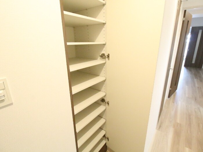 物件内観写真17　(靴箱)