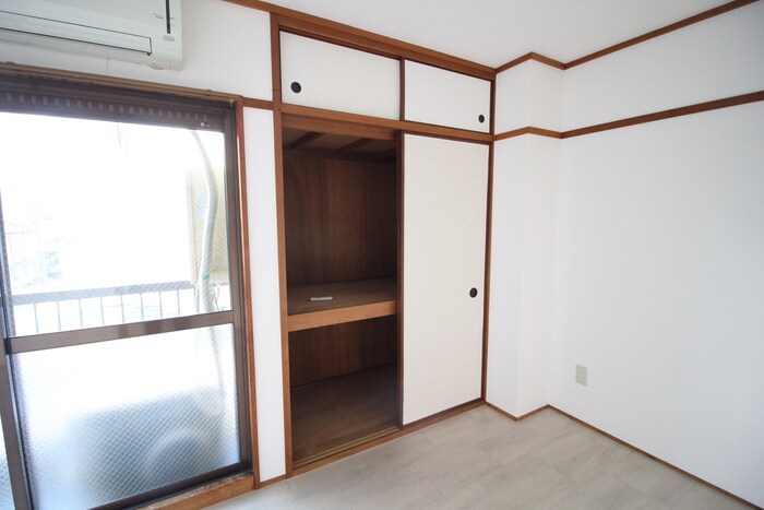 物件内観写真12　(収納)