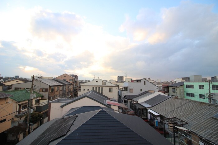 物件内観写真22　(室内からの展望)