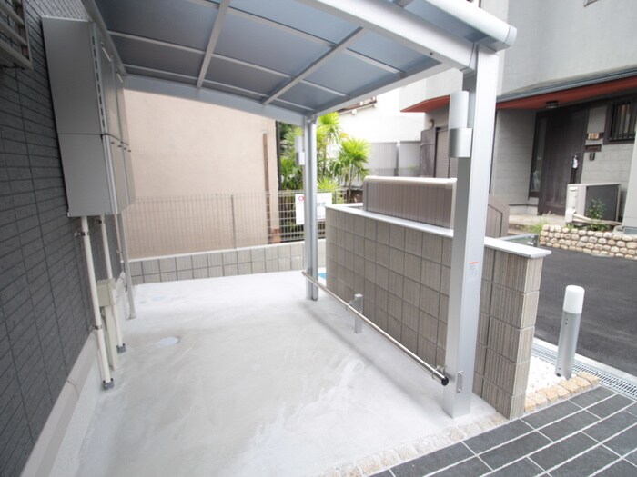 物件外観写真5　(駐輪場)