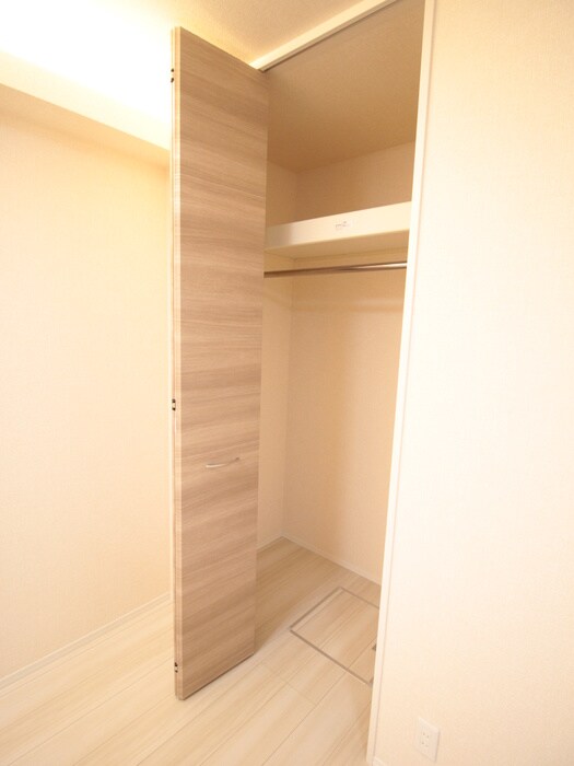 物件内観写真16　(収納)