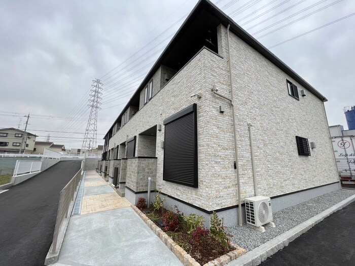 物件外観写真1　(外観写真)