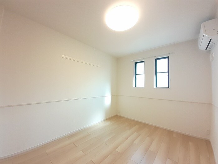 物件内観写真11　(居室)