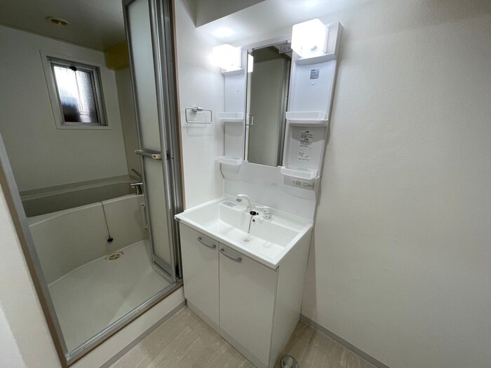 物件内観写真12　(洗面)