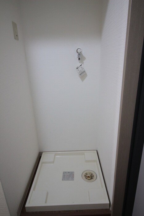 物件内観写真9　(洗濯機置場)