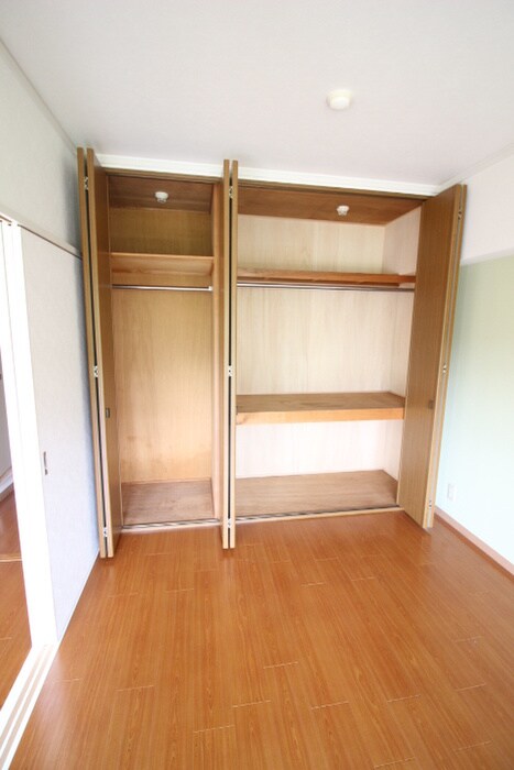 物件内観写真13　(収納)