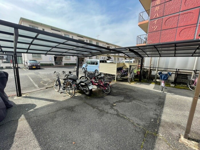 物件外観写真3　(駐輪場)