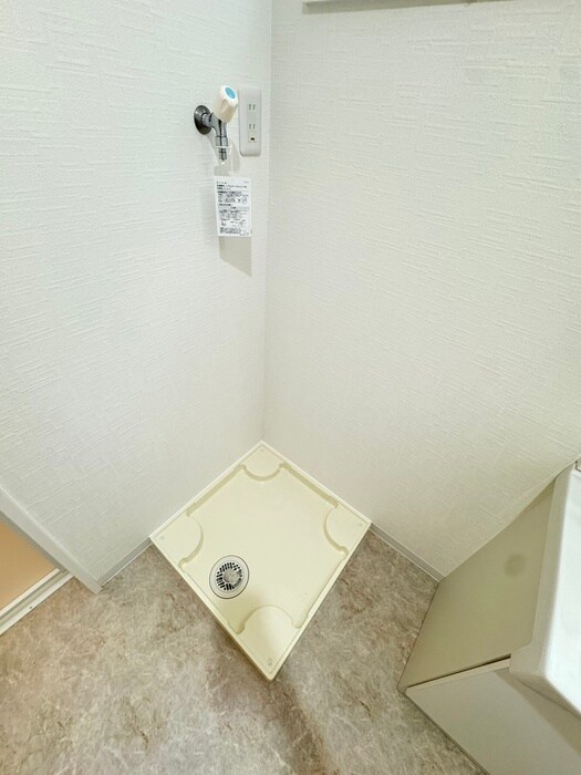 物件内観写真14　(洗濯機置場)