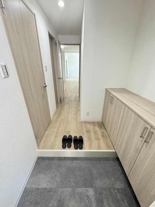 物件内観写真16　(玄関)