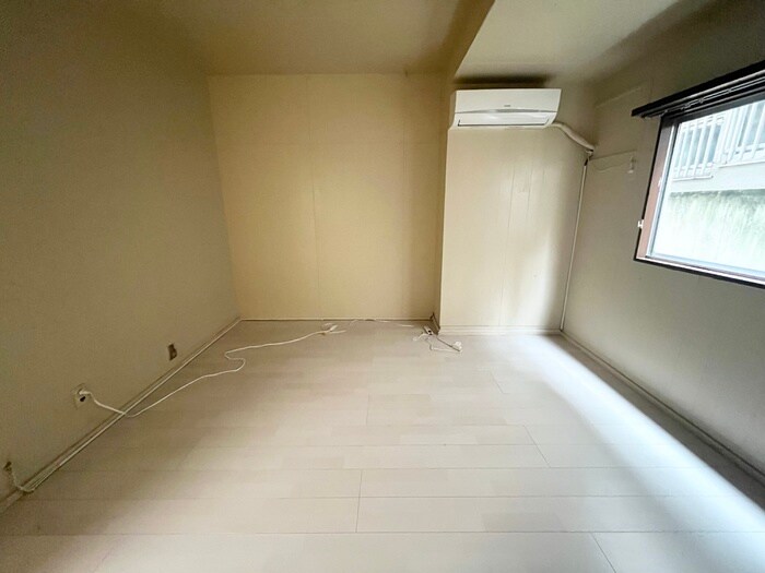 物件内観写真11　(居室)