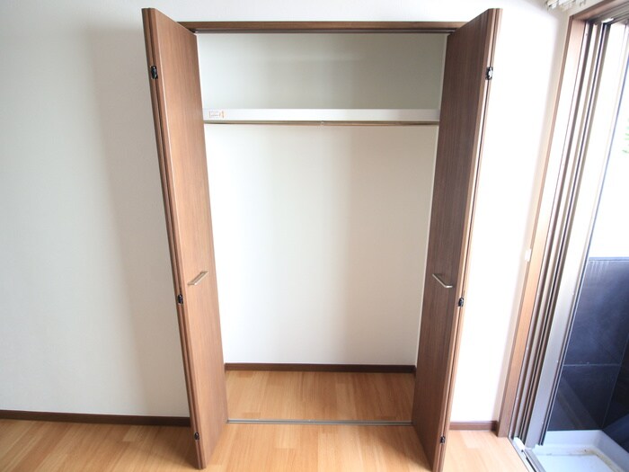 物件内観写真12　(収納)