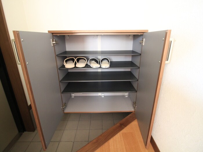 物件内観写真14　(靴箱)