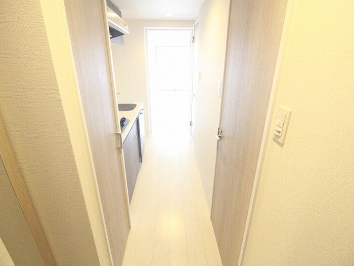 物件内観写真18　(廊下)