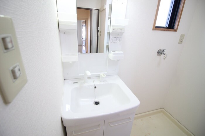 物件内観写真9　(洗面)