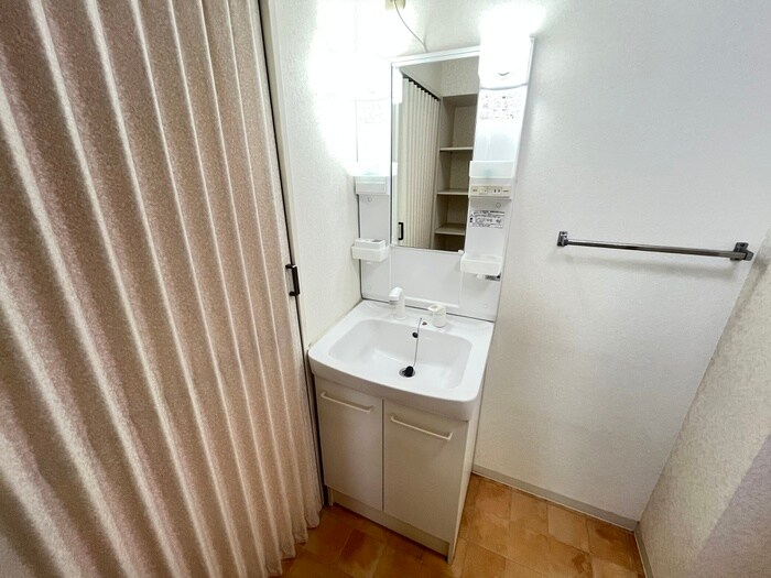 物件内観写真9　(洗面)