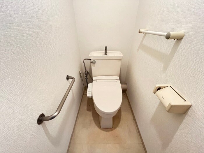 物件内観写真11　(トイレ)