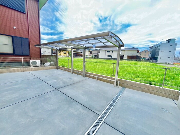 物件外観写真6　(駐輪場)