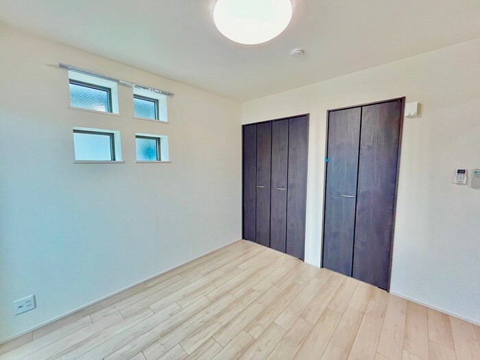 物件内観写真10　(居室)