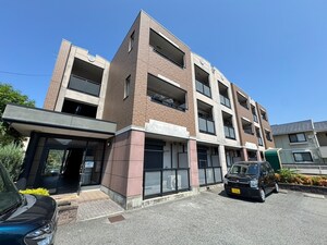 パラディーゾ百舌鳥外観写真