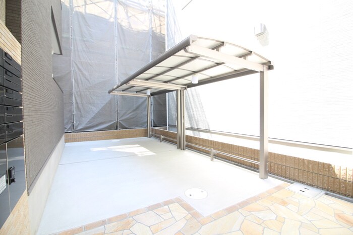 物件外観写真5　(駐輪場)