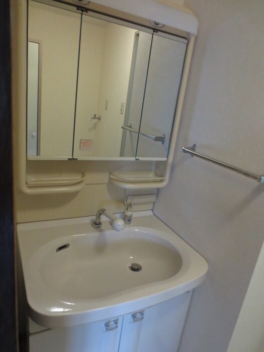 物件内観写真9　(洗面)