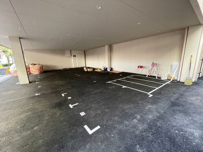 物件外観写真4　(駐車場)