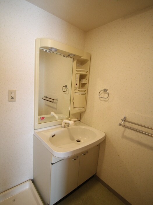 物件内観写真8　(洗面)