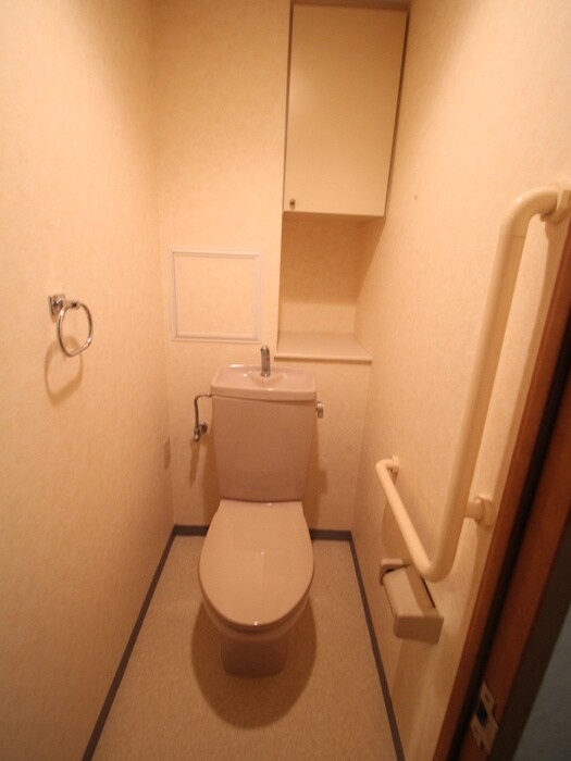 物件内観写真11　(トイレ)