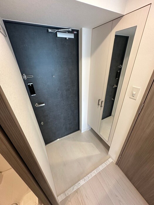 物件内観写真7　(玄関)