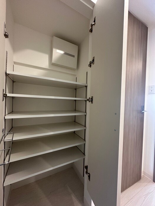 物件内観写真8　(靴箱)