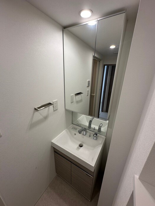 物件内観写真11　(洗面)