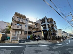 パラツィーナエスタ建石外観写真
