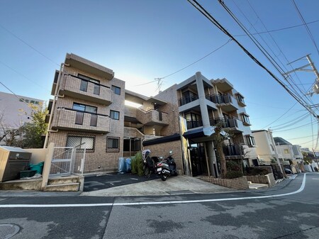 パラツィーナエスタ建石外観写真