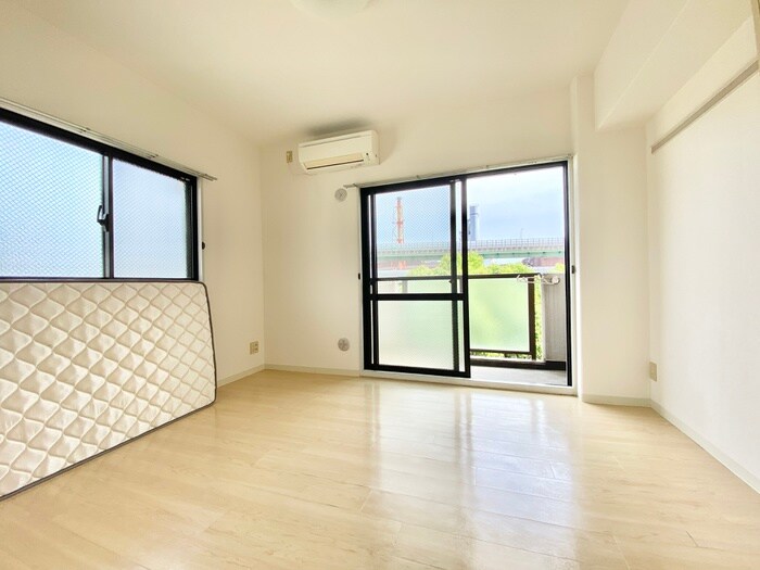 物件内観写真4　(居室)